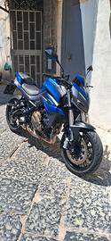 Moto SRK 700
