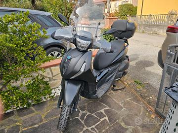 piaggio beverly 300 deep black