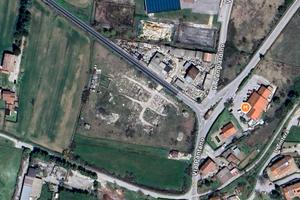 Terreno in "zona per attrezzature sportive"