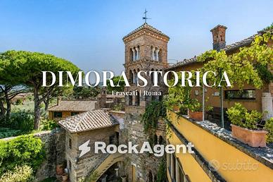 Villa di 900 m² con più di 5 locali e box auto a F