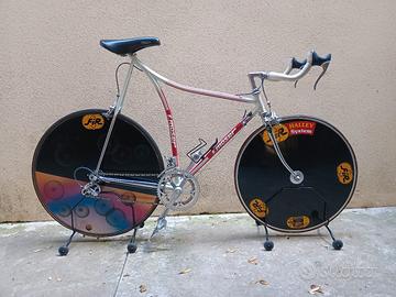 Moser va por la hora bici vintage da corsa