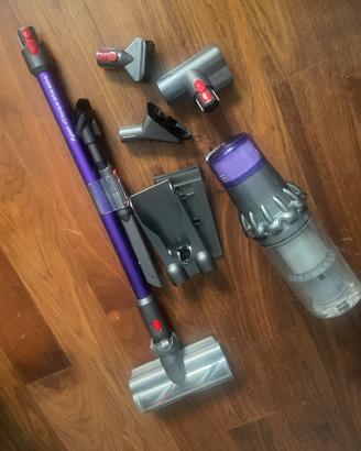 Aspirapolvere Dyson V11