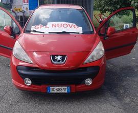 Peugeot 207 - 2009