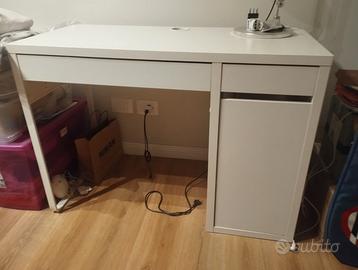 SCRIVANIA MALM IKEA