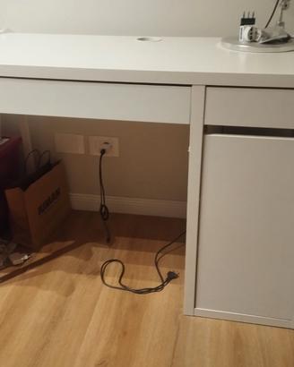 SCRIVANIA MALM IKEA