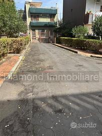 Mansarda con terrazza ad Aci Catena