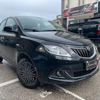 Lancia Ypsilon 1.0 FireFly 5 porte S&S Hybrid Gold
