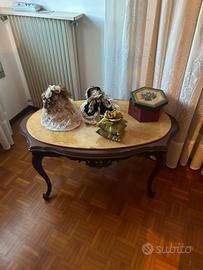 Tavolino con piano in marmo