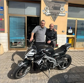 Triumph daytona 955 special bike