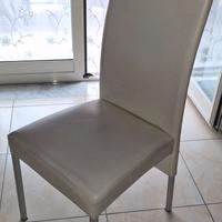 8 sedie bianche in ecopelle 