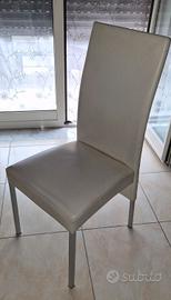 8 sedie bianche in ecopelle 