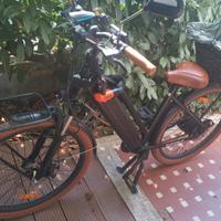 Bicicletta elettrica completa di tutti gli accesso