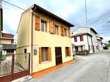 Casa indipendente bicamere vicino al centro