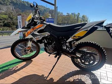 ENDURO UM DSR 125cc MOT. APRILIA LC