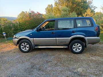 Nissan Terrano II. 5 porte 2.7 turbodiesel 