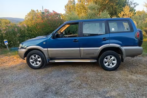 Nissan Terrano II. 5 porte 2.7 turbodiesel 
