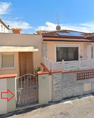 CECINA MARE bilocale arredato giardino e terrazza