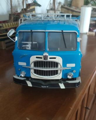 camion fiat 682 metallo