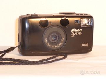 Fotocamera Nikon Zoom300
