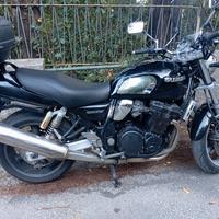 Suzuki GSX 750 Inazuma 