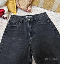 jeans strappati