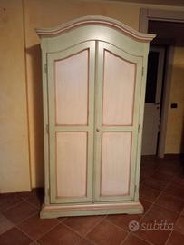 Mobile credenza stile veneziano.