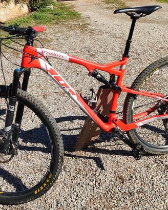 Mountain bike triestina wilier 101fx L 29 carbon