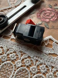 Macchina fotografica att.co flash piegh e staffa