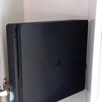 Playstation 4 slim