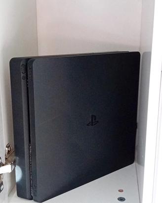 Playstation 4 slim