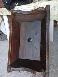 Lavabo in legno antico