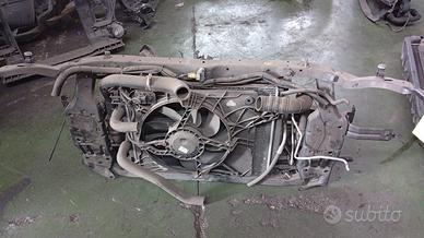 Nissan Qashqai calandra completa di radiatori anno