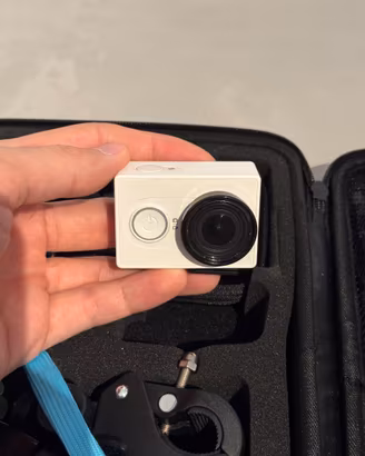 Xiaomi YI Action Camera + accessori