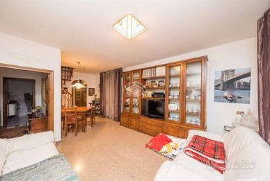 Casa indipendente di 197 m² con più di 5 locali e 