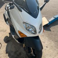 Yamaha tmax