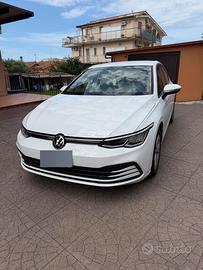 Volkswagen Golf VIII