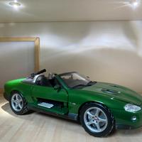 Jaguar 1:18 007 James Bond
