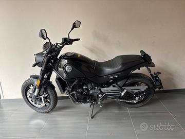 Benelli Leoncino 500