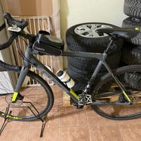 Bici Gravel Cube Taglia L