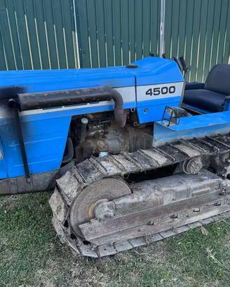 Trattore cingolato Landini 4500 e attrezzi