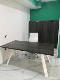 Ufficio direzionale scrivania gamba k