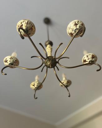 Lampadario color crema e oro