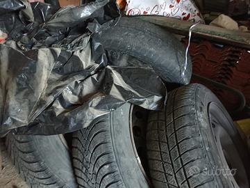Cerchioni con gomme invernali