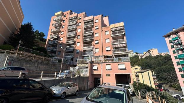 4 LOCALI A GENOVA