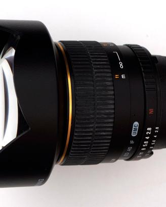NIKON 14 mm F2,8 - SAMYANG