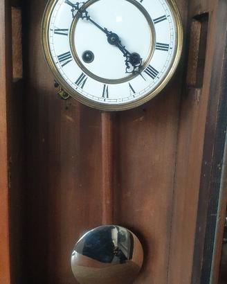 vecchio orologio apendolo