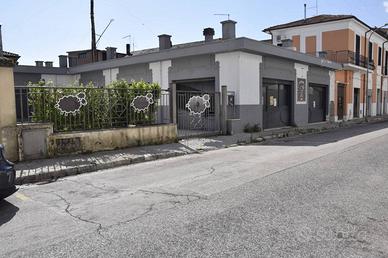 Immobile di 273 m² a Sora