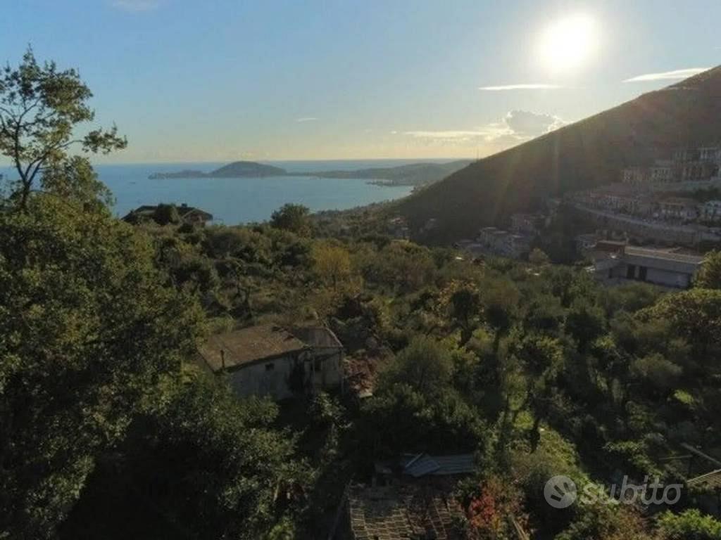 Villa di 280 m² con più di 5 locali a Formia - Vista 2