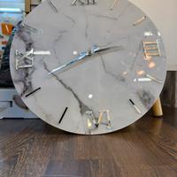 orologio effetto marmo lucido