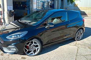 FORD Fiesta st 200 CV performance pack